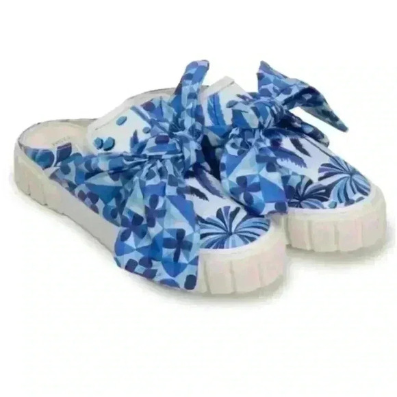 FARM RIO Women’s Tropical Sweet Rio Mule Sneaker With Blue Bow NWT SIZE 9 - Picture 2 of 15